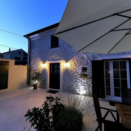 Villa Amazing Villa Mari Near Beautiful Beach In Zadar Zadar