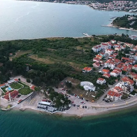 Amazing Villa Mari Near Beautiful Beach In Zadar *